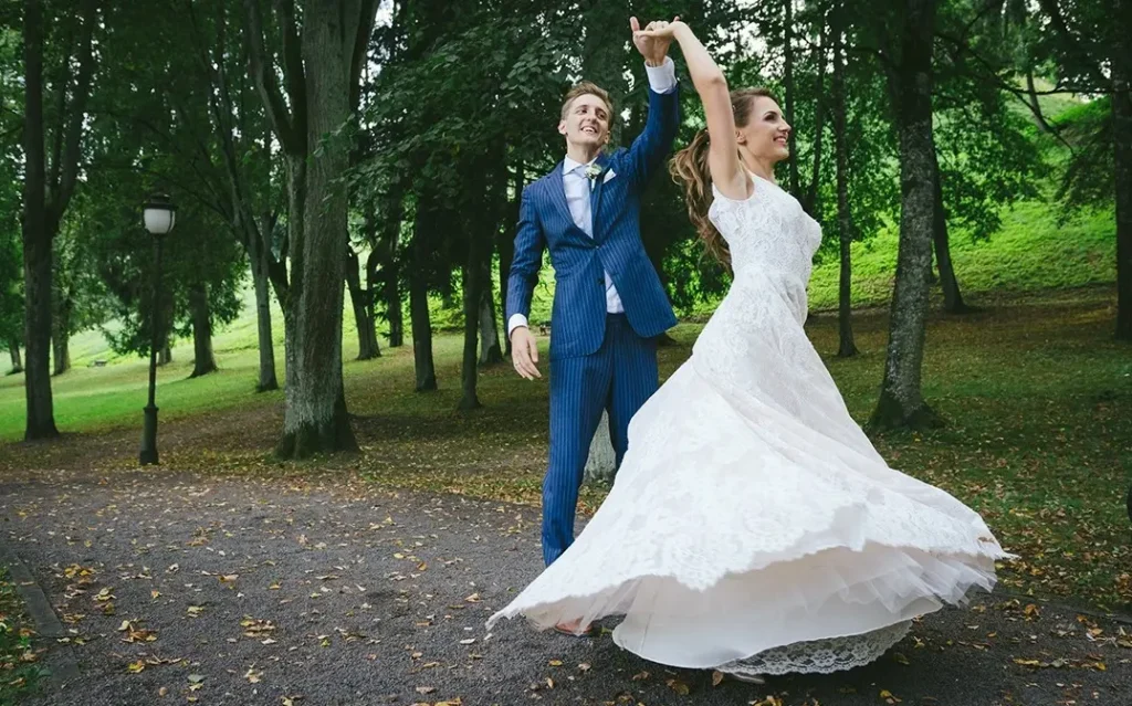 vestuvių fotografija gamtoje